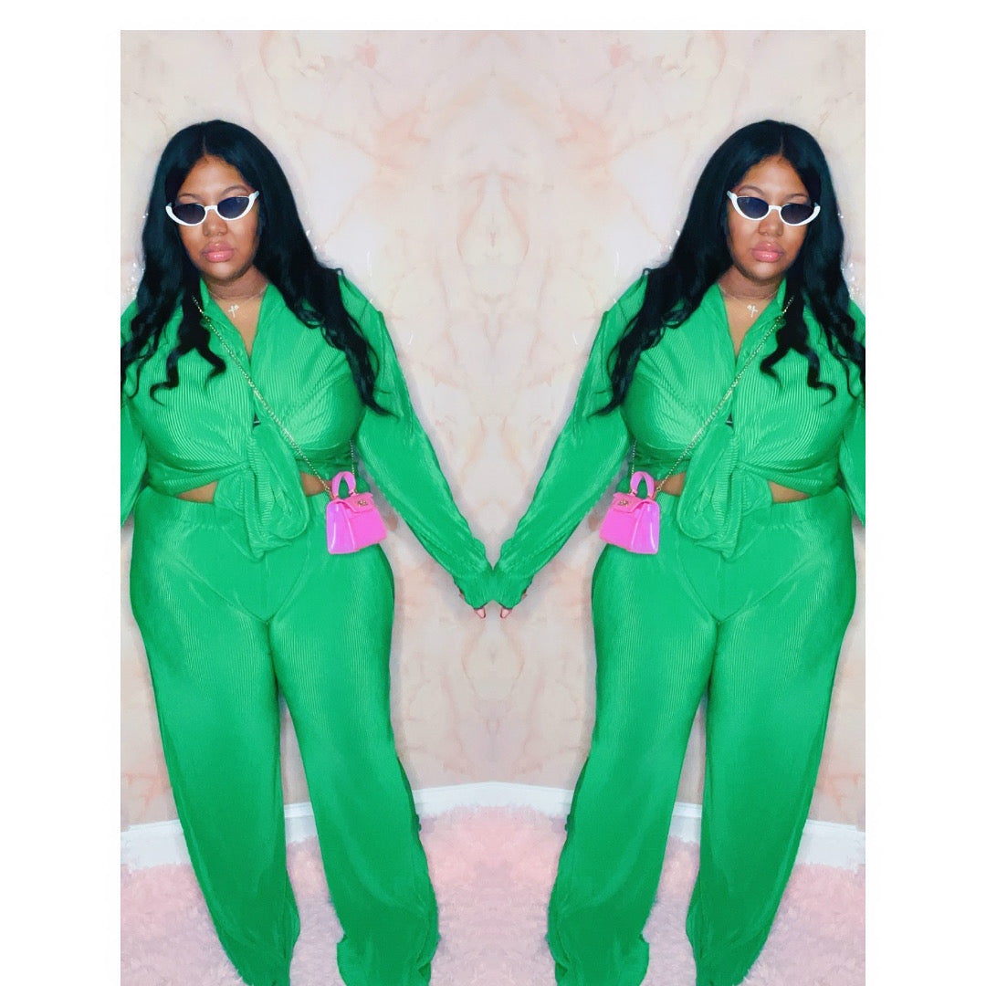 Baddie Vibe Pleated Pant Set