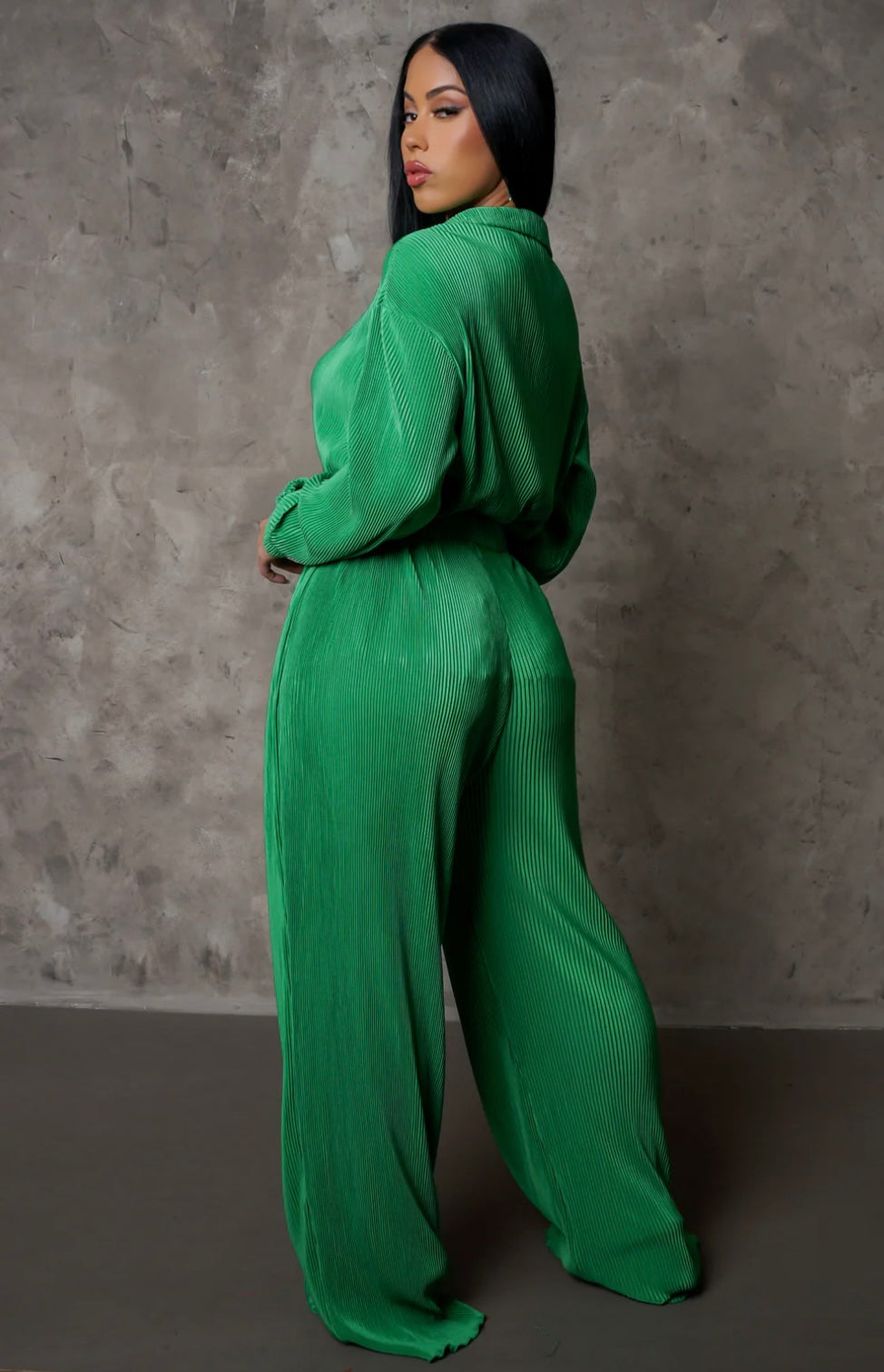 Baddie Vibe Pleated Pant Set